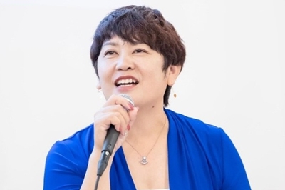 西尾 果小里 氏