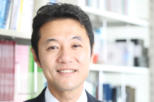 入山 章栄 氏